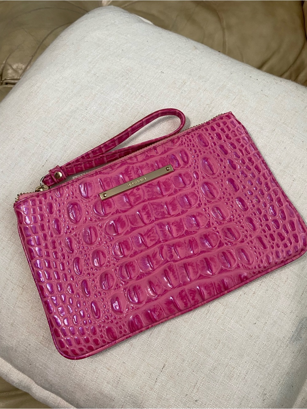 LKNW Brahmin Oversized Wristlet Clutch Zip Pouch Toiletry Bag Wallet Pink Croc
